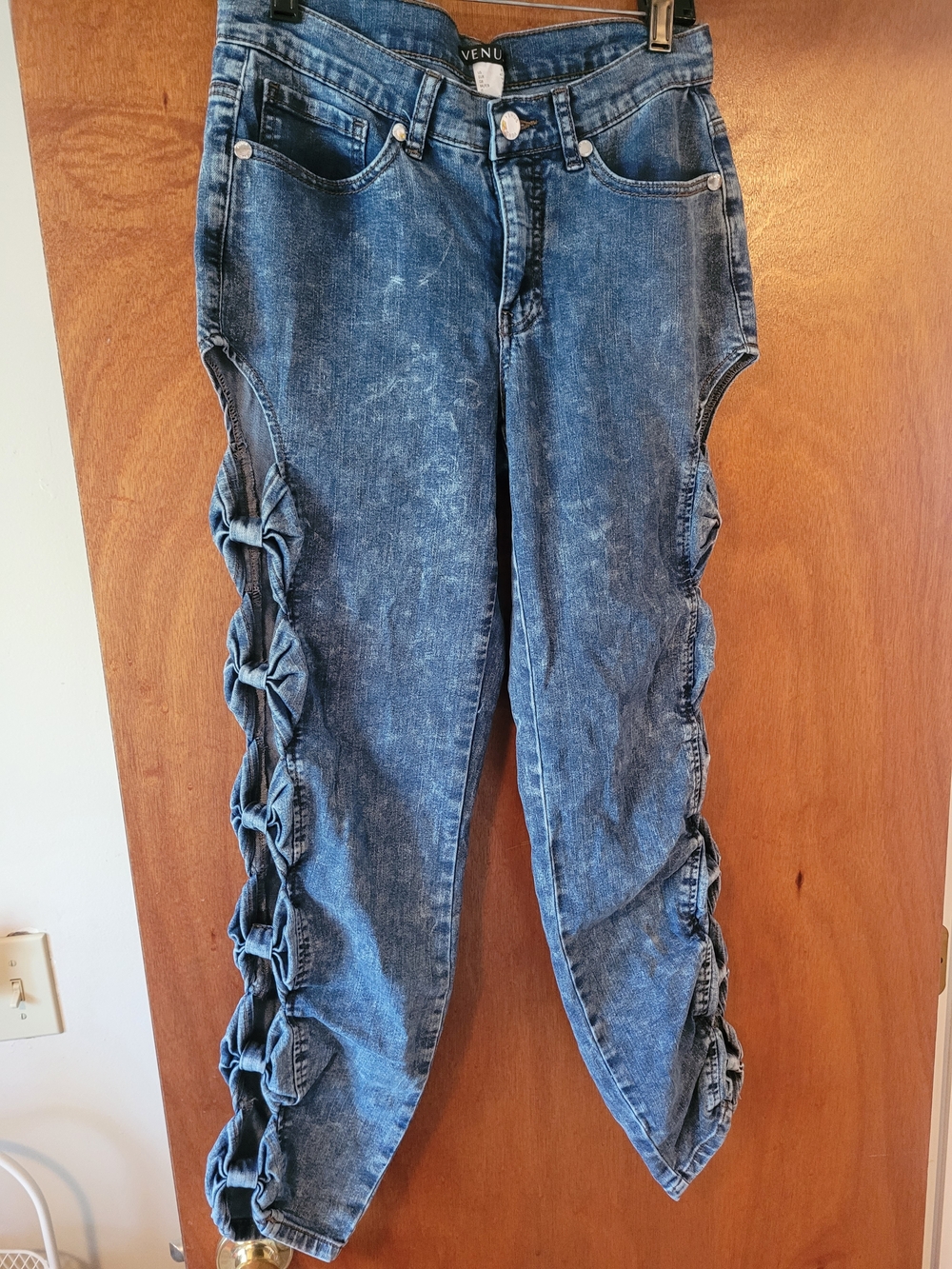 Venus Brand Jeans with Side Bow Detail